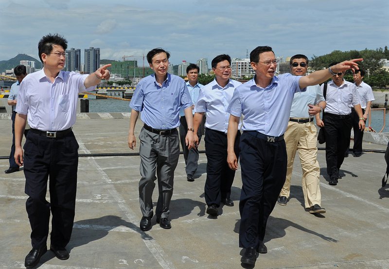 何建中副部长视察调研南海救助局三亚基地